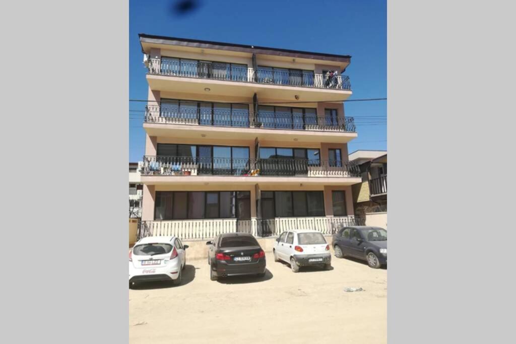 Apartament Lulu Mamaia Nord, 3 Minute De Plaja Navodari Exterior photo